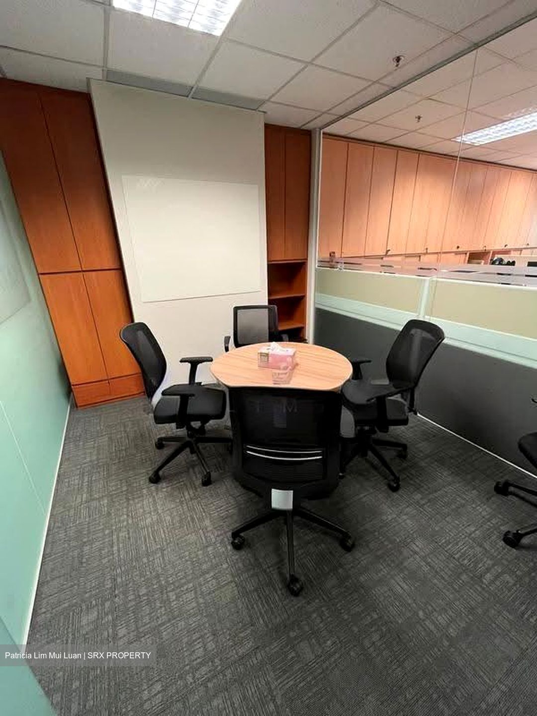 Oue Downtown (D1), Office #618130341